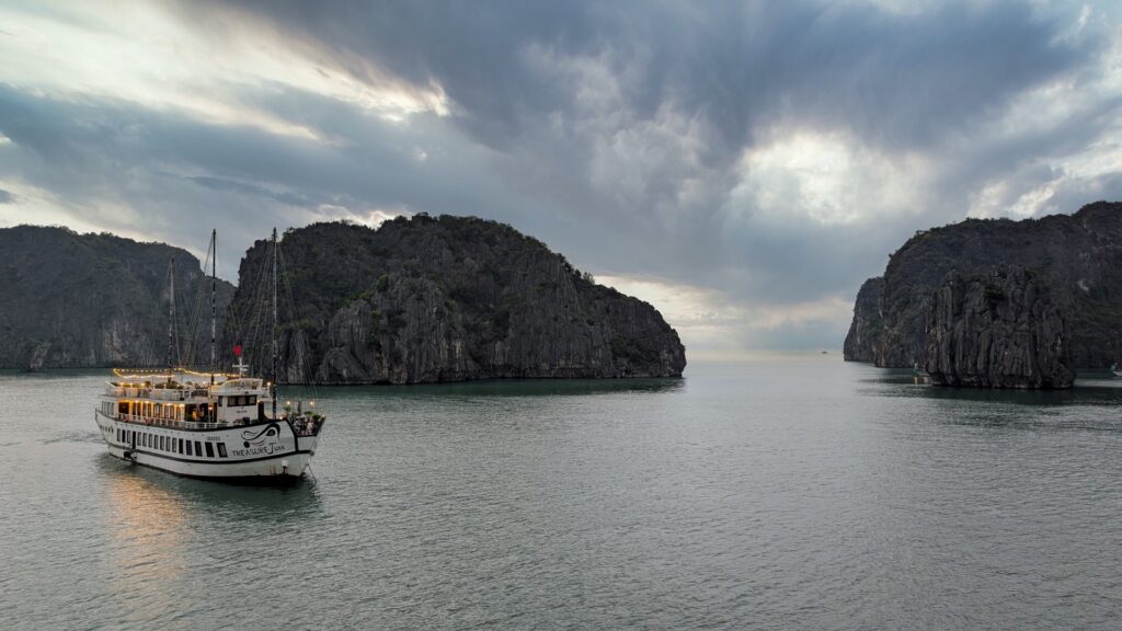 Beautiful scenic view of a boat in a bay